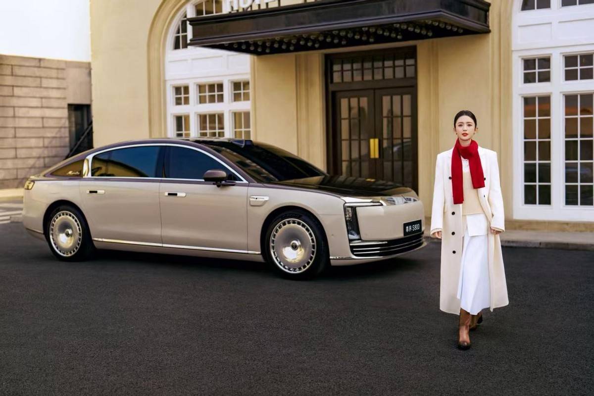 佟丽娅的尊界S800里藏着高净值群体选车的新逻辑(图1)